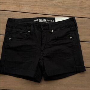 NWT!!! American Eagle Next Level Stretch x Midi Black Jean Short, Size 6